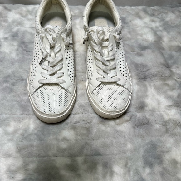 DOLCE VITA zina sneaker in zina perforated leather Size 9 - Picture 4 of 8